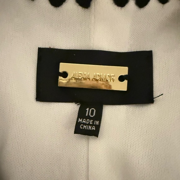 Alexia Admor Jaiya V-Neck Scuba Crepe Button-Down Dress | Size 10 | NWOT - Picture 2 of 8